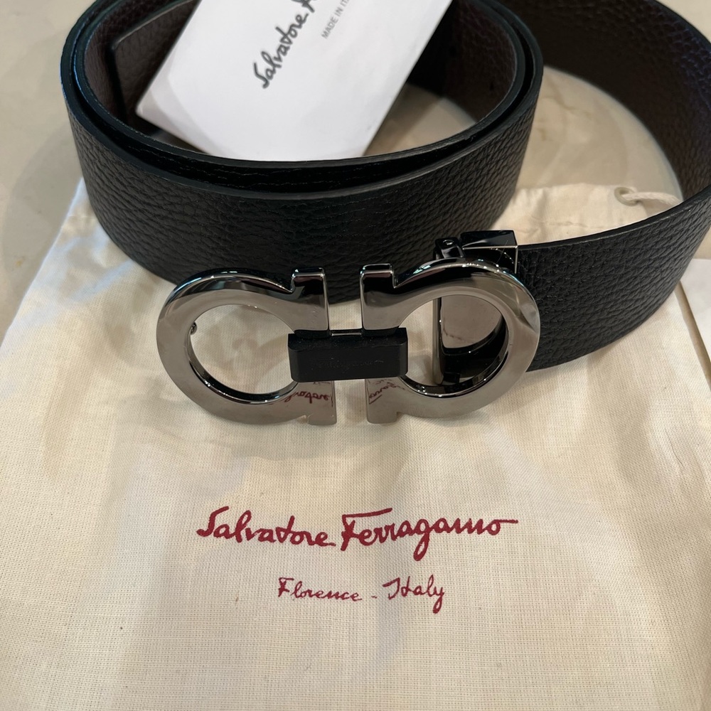 Salvatore Ferragamo Reversible Double Gancio Leather Belt in Black/ Hickory 50.